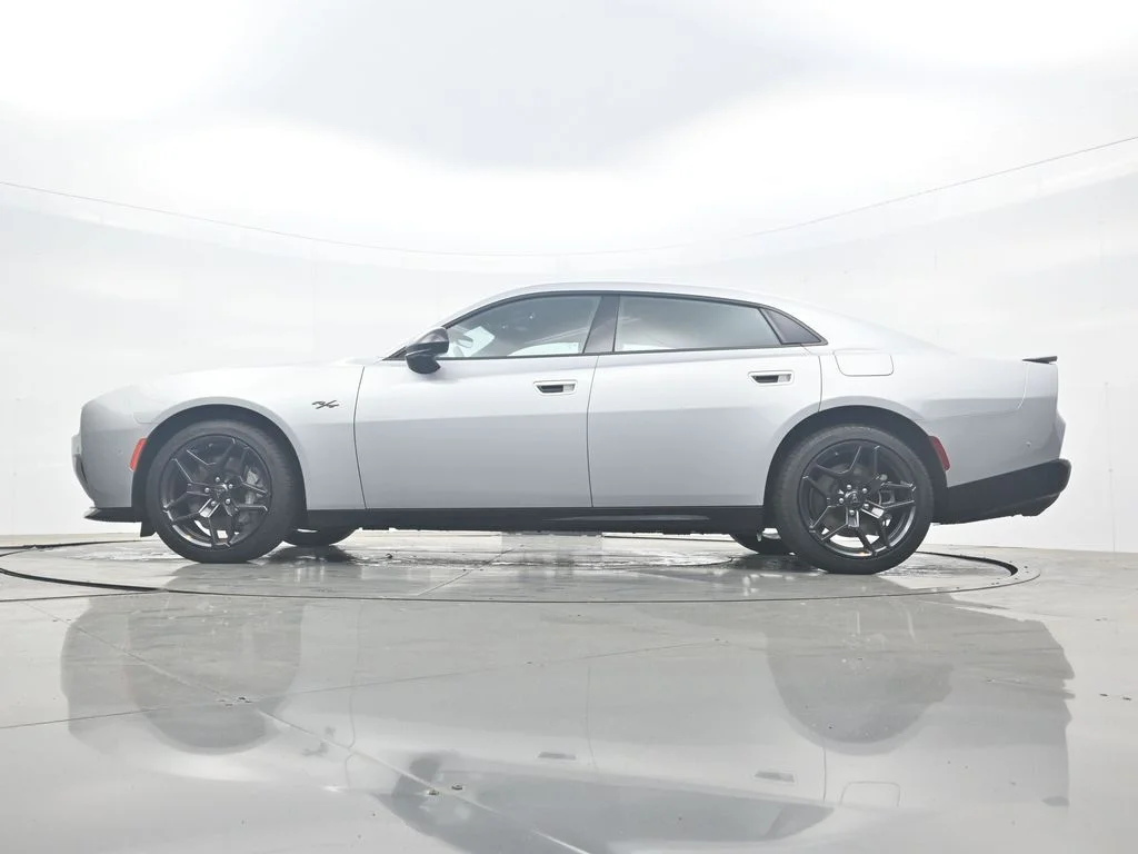 New 2026 Triple Nickel Exterior Paint Dodge R/T Plus image 43