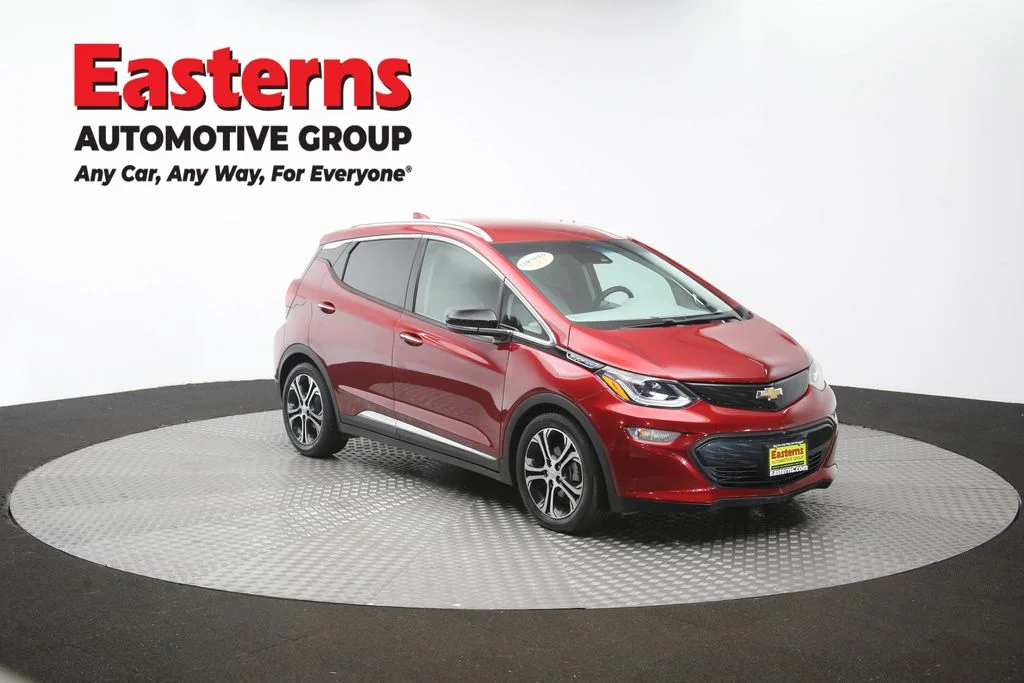 Used 2018 Red Chevrolet Premier image 51