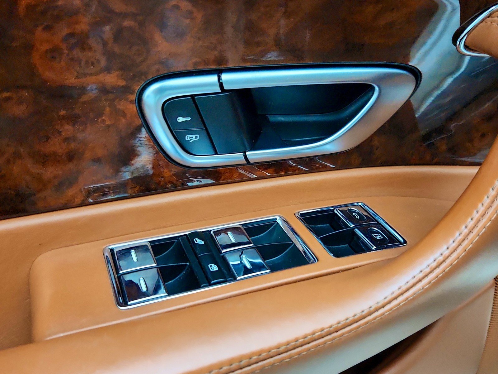 Used 2008 GLACIER WHITE Bentley  image 21