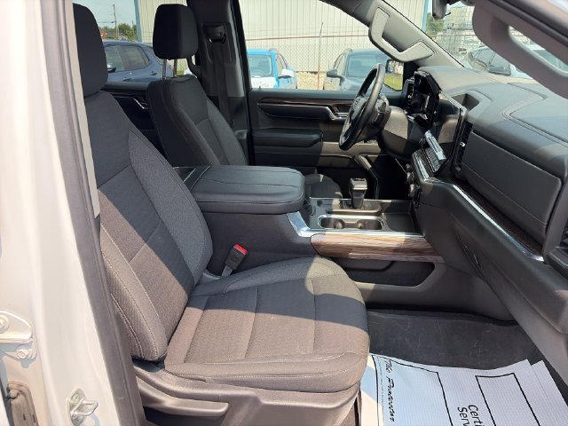Used 2024 Summit White Chevrolet RST image 27