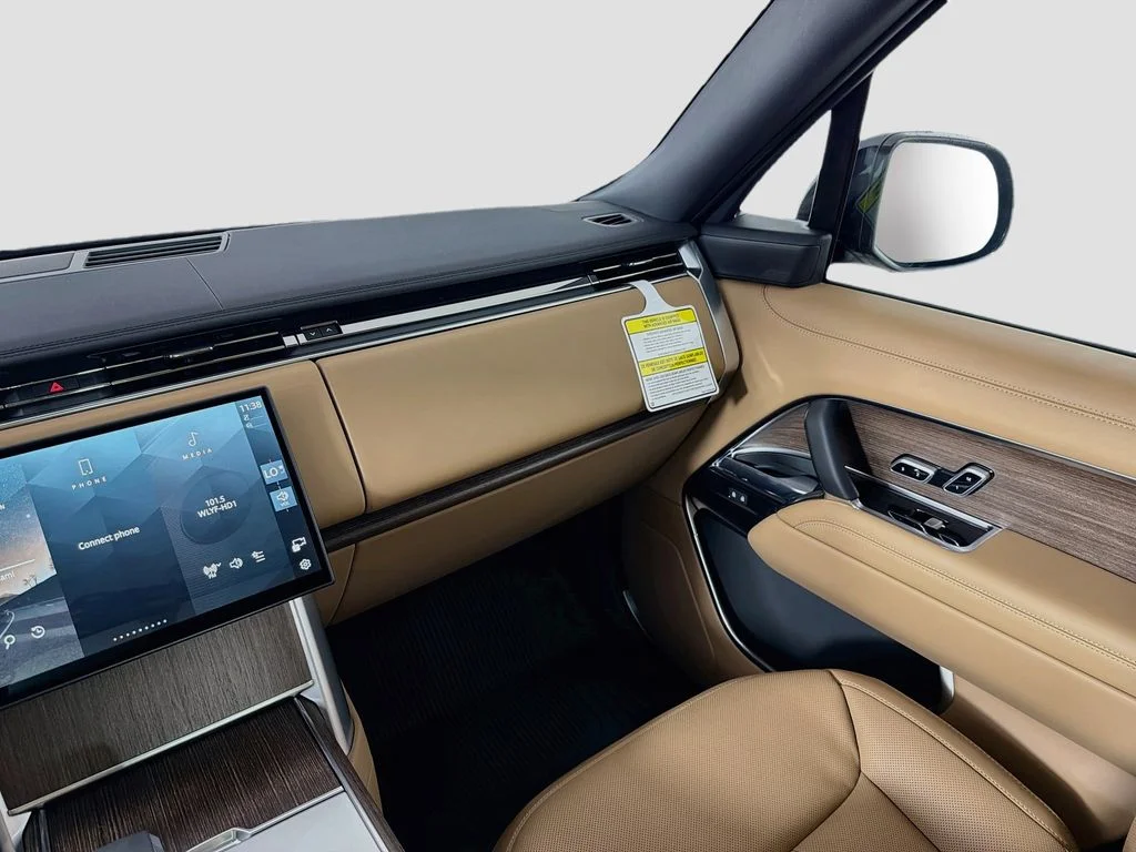 New 2026 Santorini Black Land Rover SE image 25