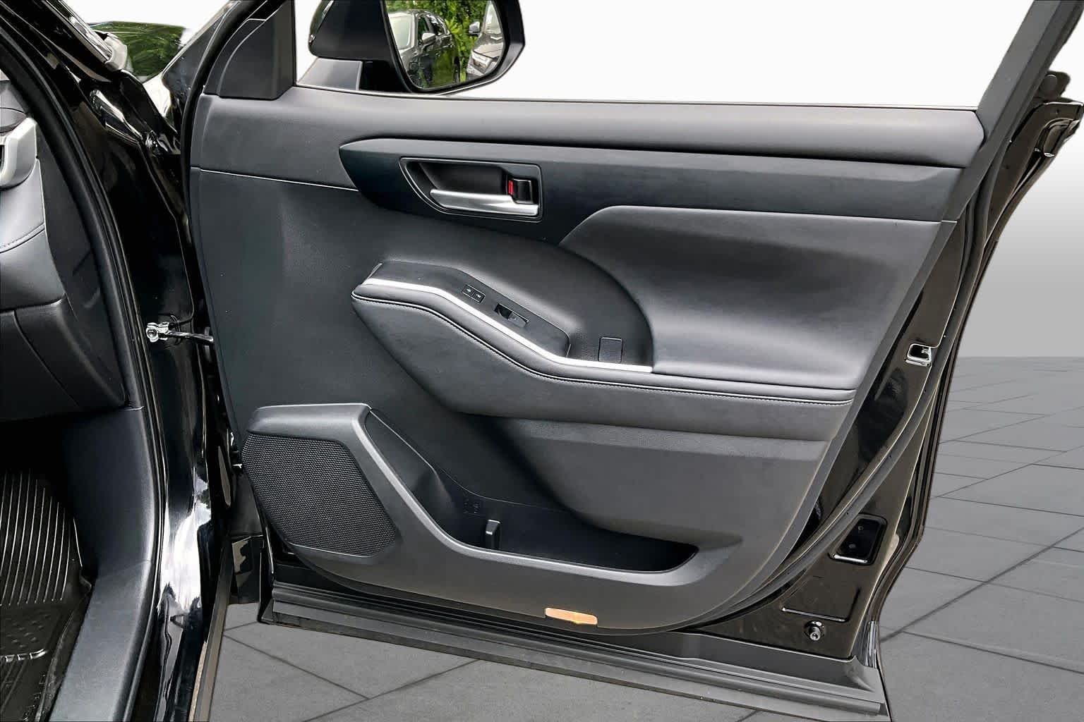 Used 2023 Midnight Black Metallic Toyota Hybrid XLE image 22