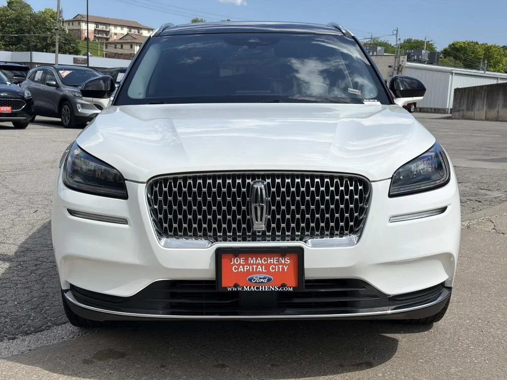 Used 2022 White Lincoln Standard image 10