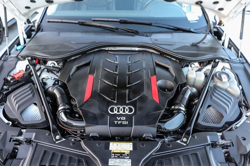 Used 2022 Glacier White Metallic Audi 4.0T image 31