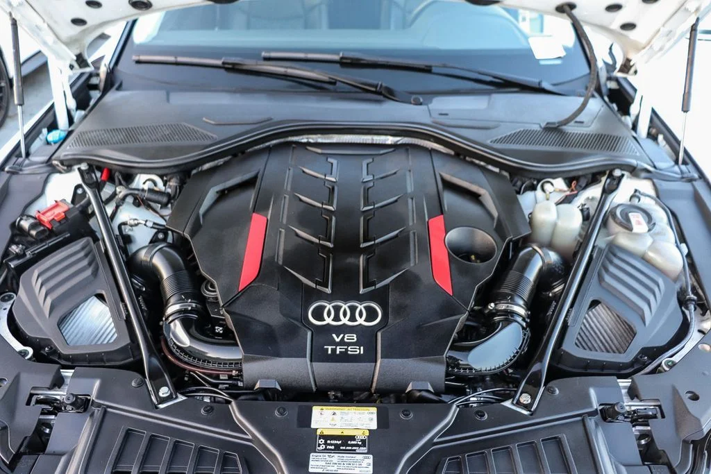 Used 2022  Audi 4.0T image 31
