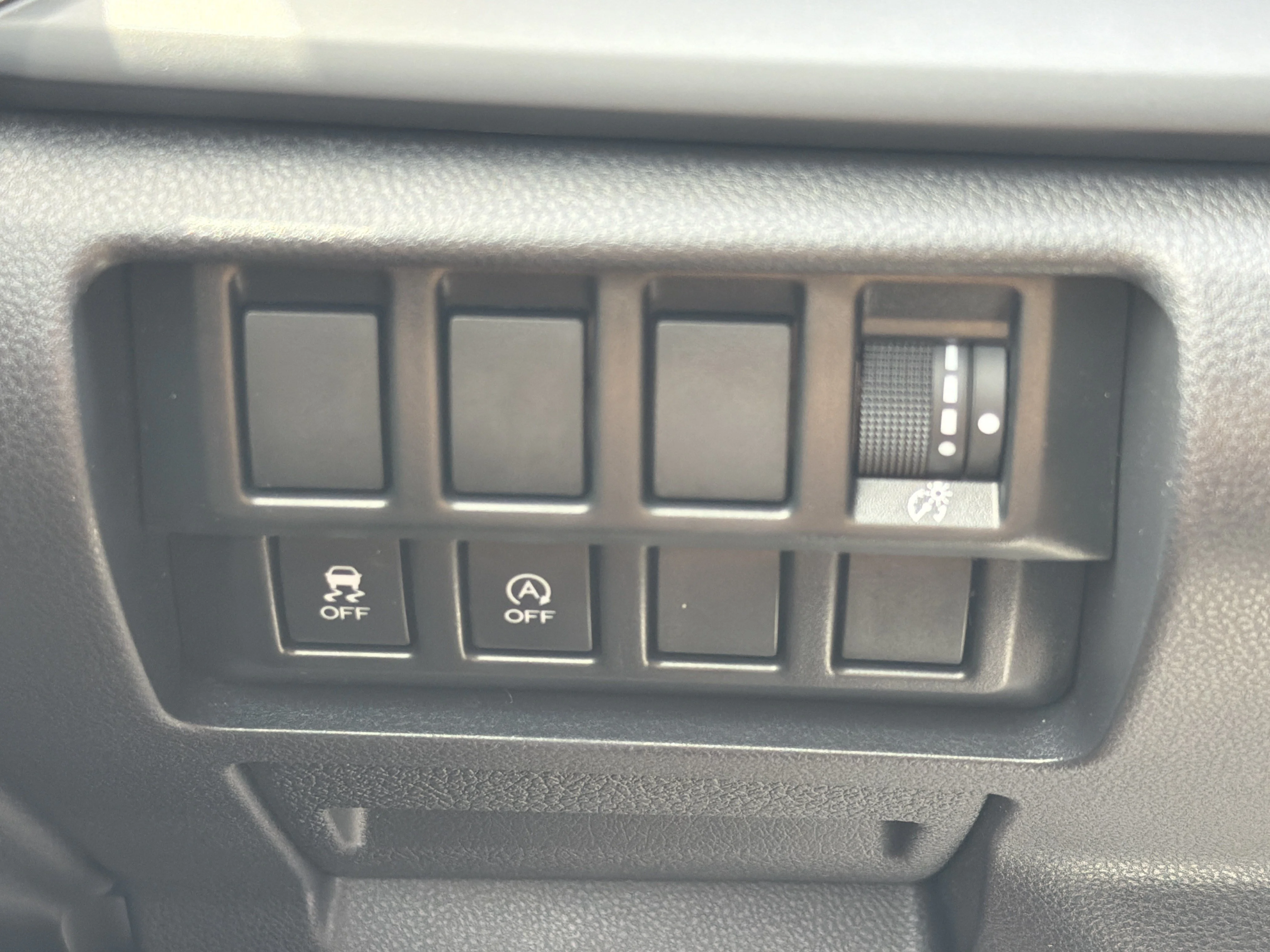 Used 2020 Ice Silver Metallic Subaru  image 26