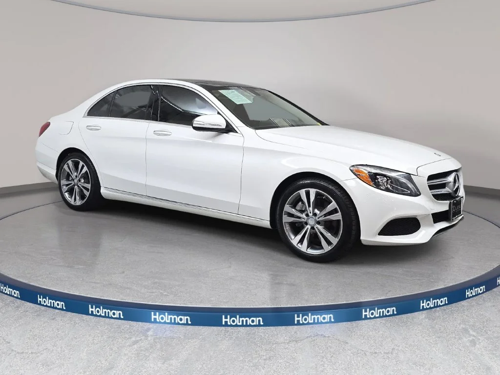 Used 2015  Mercedes-Benz C 300 image 4