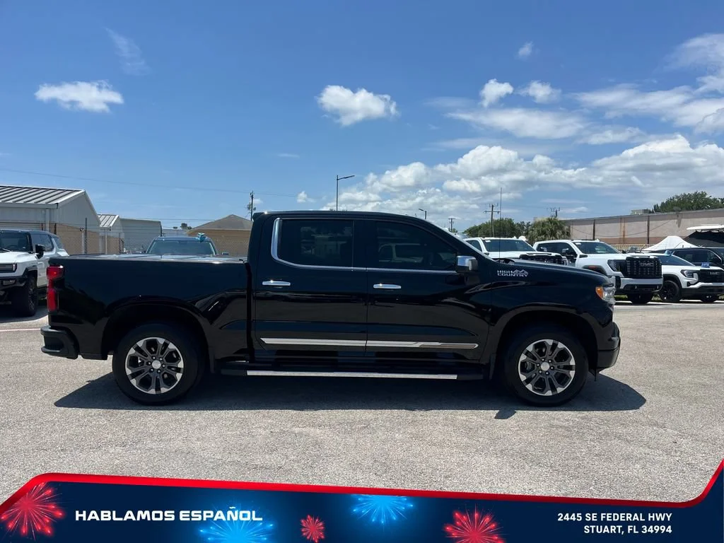 Used 2022 Black Chevrolet High Country image 4