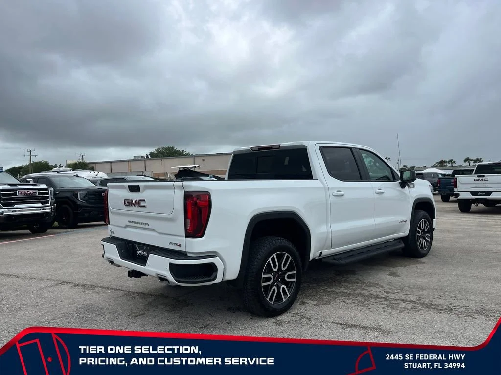 Used 2025 Summit White GMC AT4 image 7