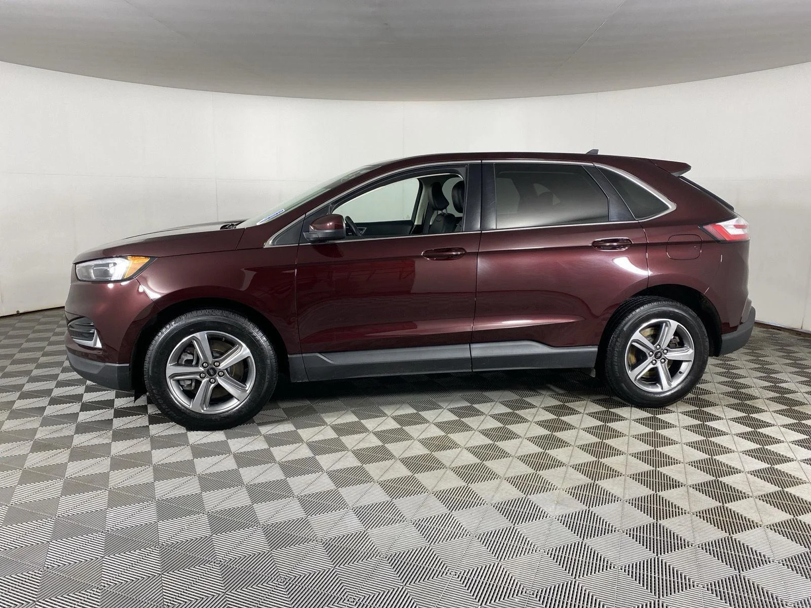 Used 2023 Burgundy Velvet Metallic Tinted Clearcoat Ford SEL image 7