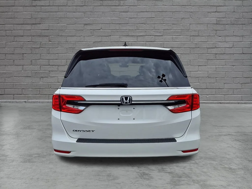 Used 2023 White Honda EX-L image 10