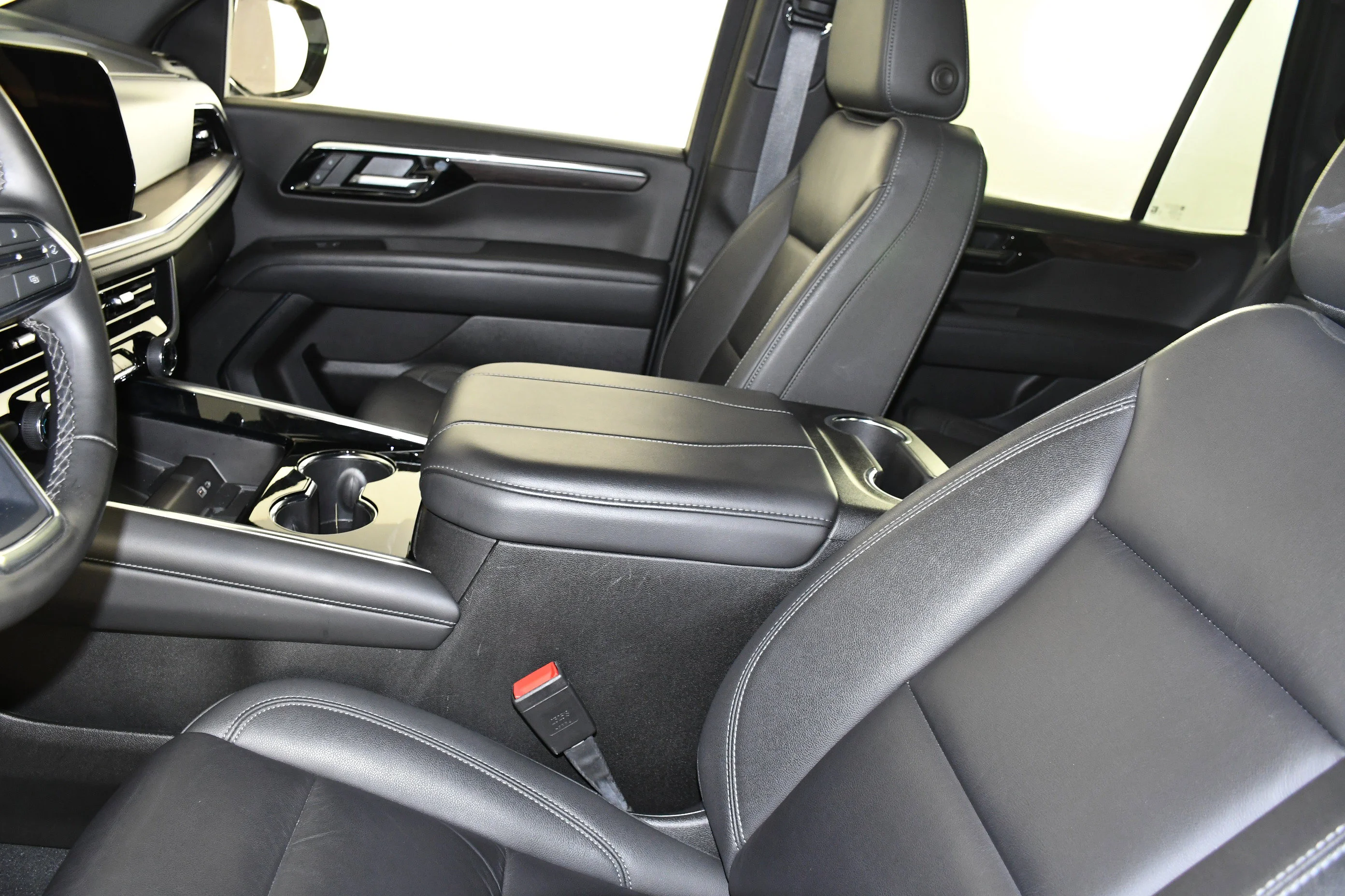 Used 2025 Sterling Gray Metallic Chevrolet Z71 image 40