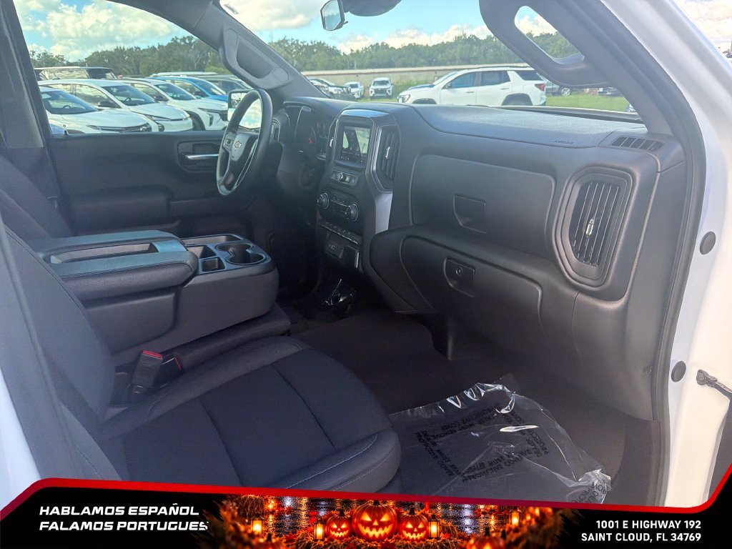 Used 2024 Summit White Chevrolet Custom image 30