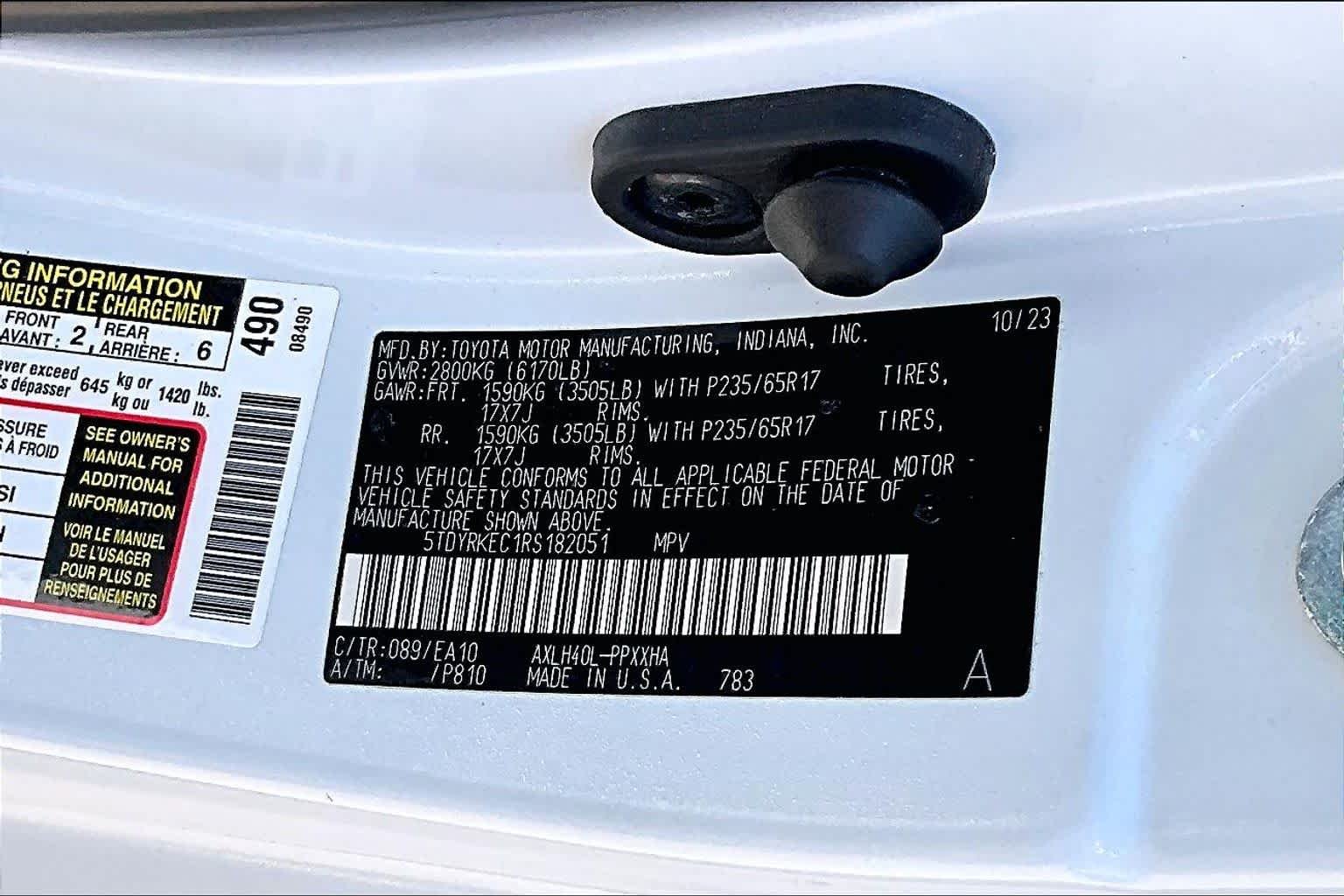 Used 2024 Wind Chill Pearl Toyota XLE image 35