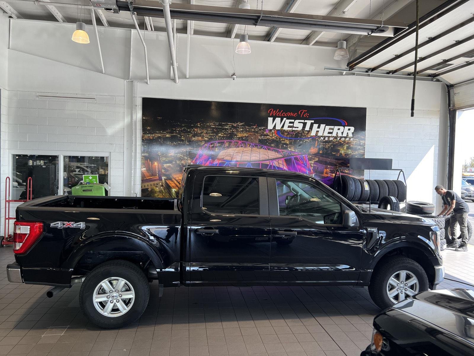Used 2023 Agate Black Ford XL image 11