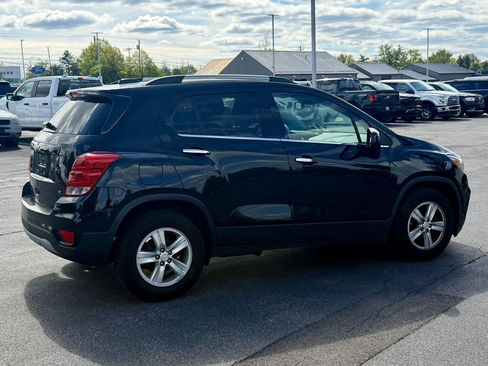 Used 2017 Mosaic Black Metallic Chevrolet LT image 5