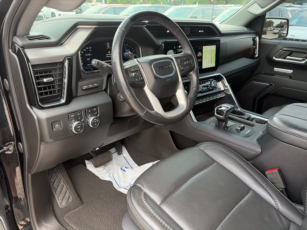 Used 2024 Black GMC Denali image 10