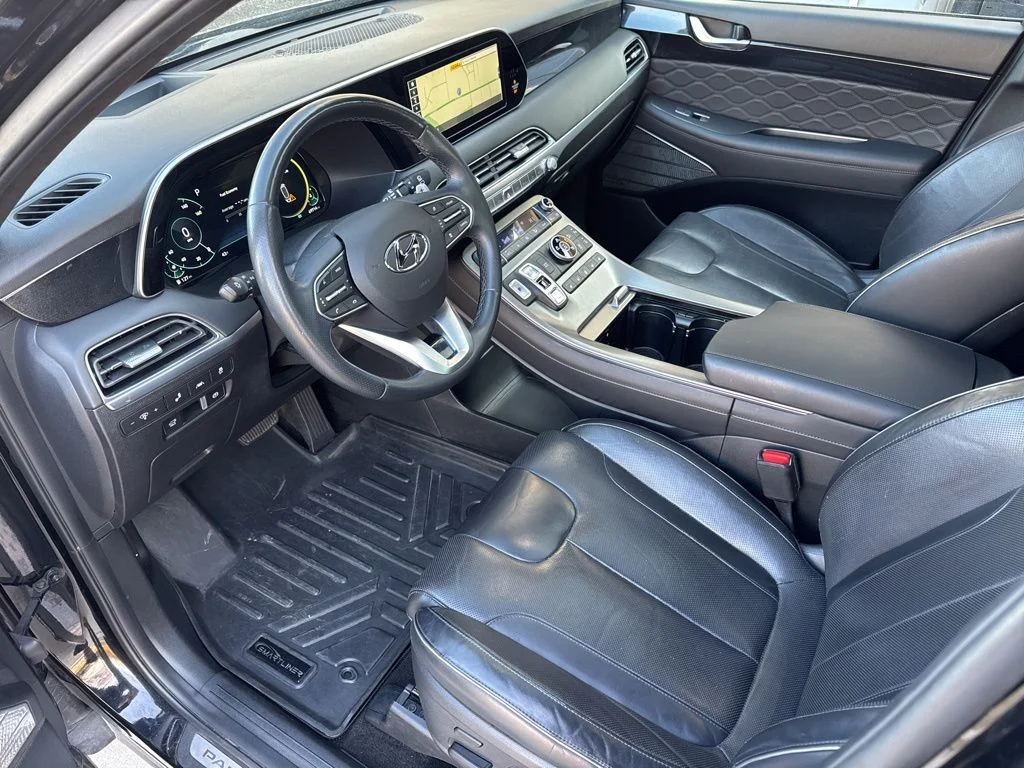 Used 2020 Black Hyundai Limited image 21