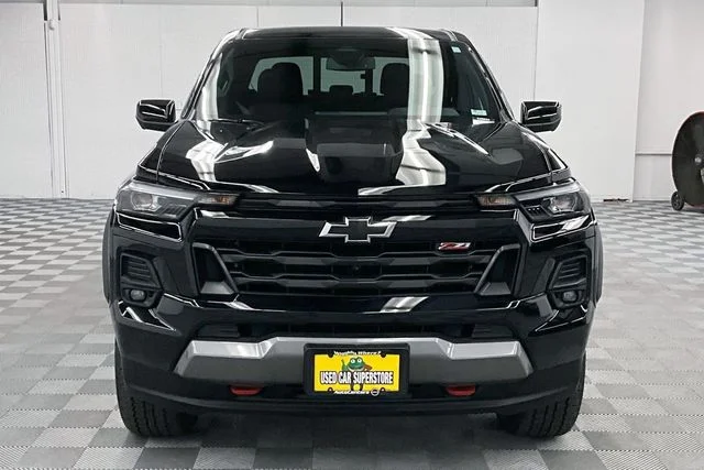 Used 2024 Black Chevrolet Z71 image 4
