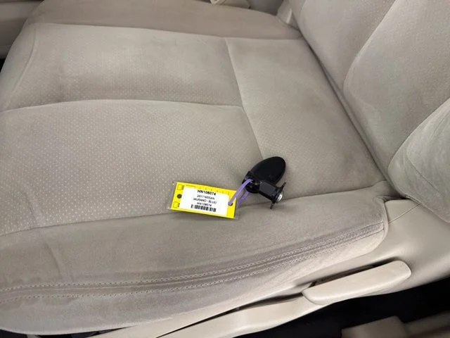 Used 2017 Blue Nissan S image 27