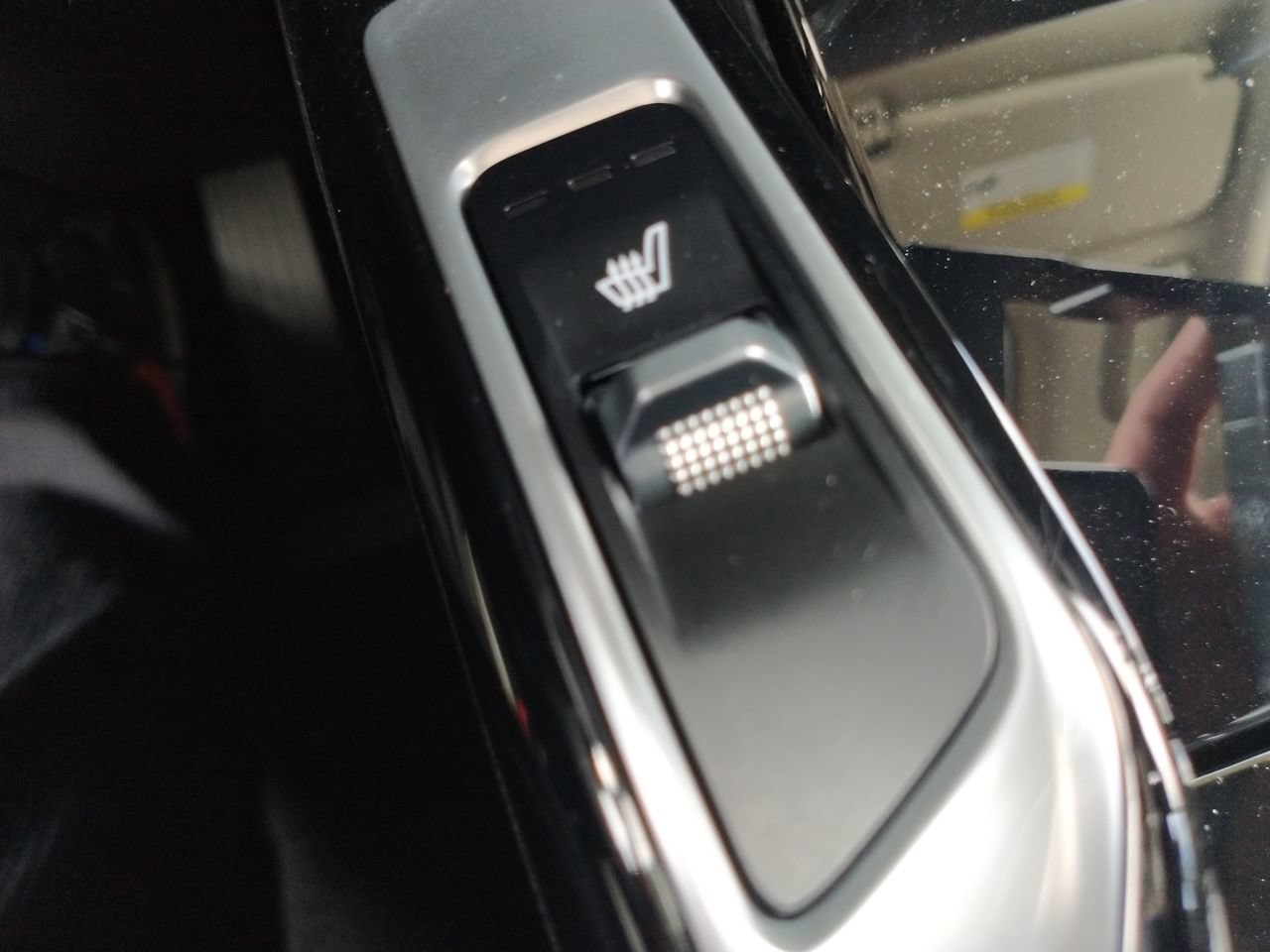 Used 2022 Ebony Black Kia SX image 25