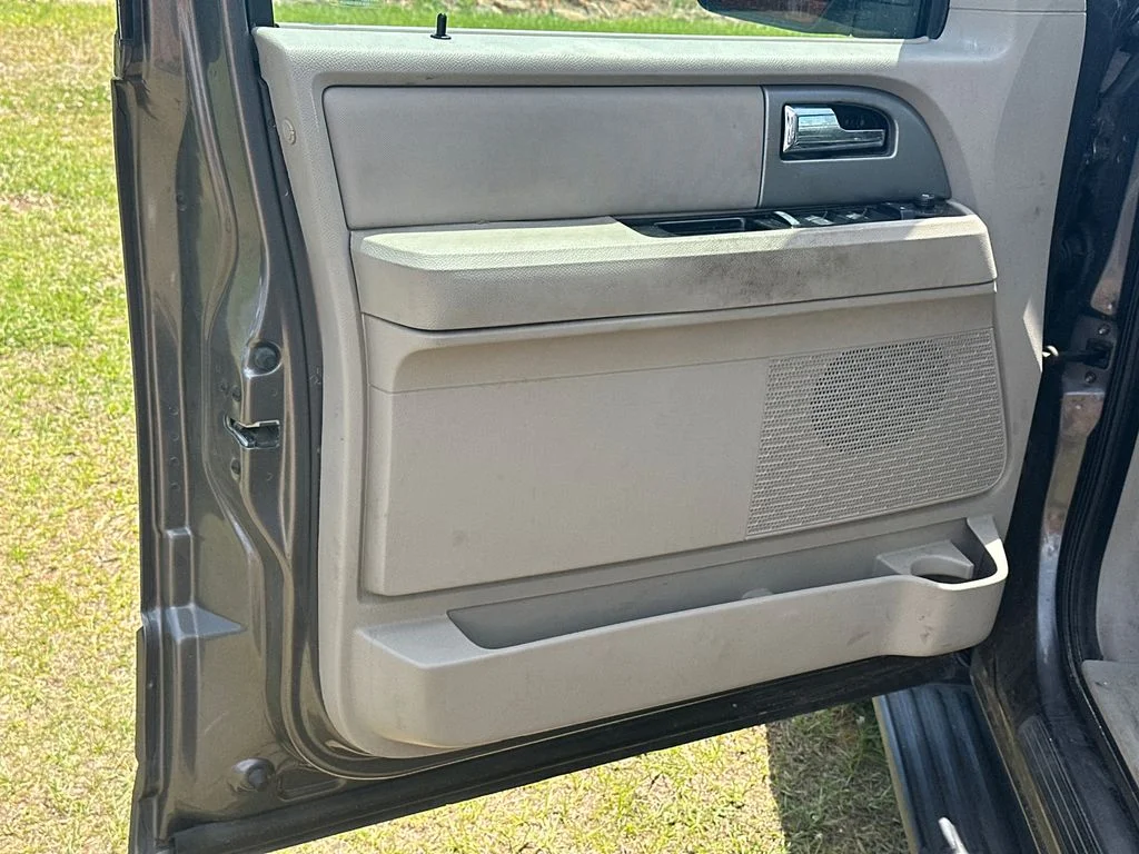 Used 2013 Gray Ford Limited image 10