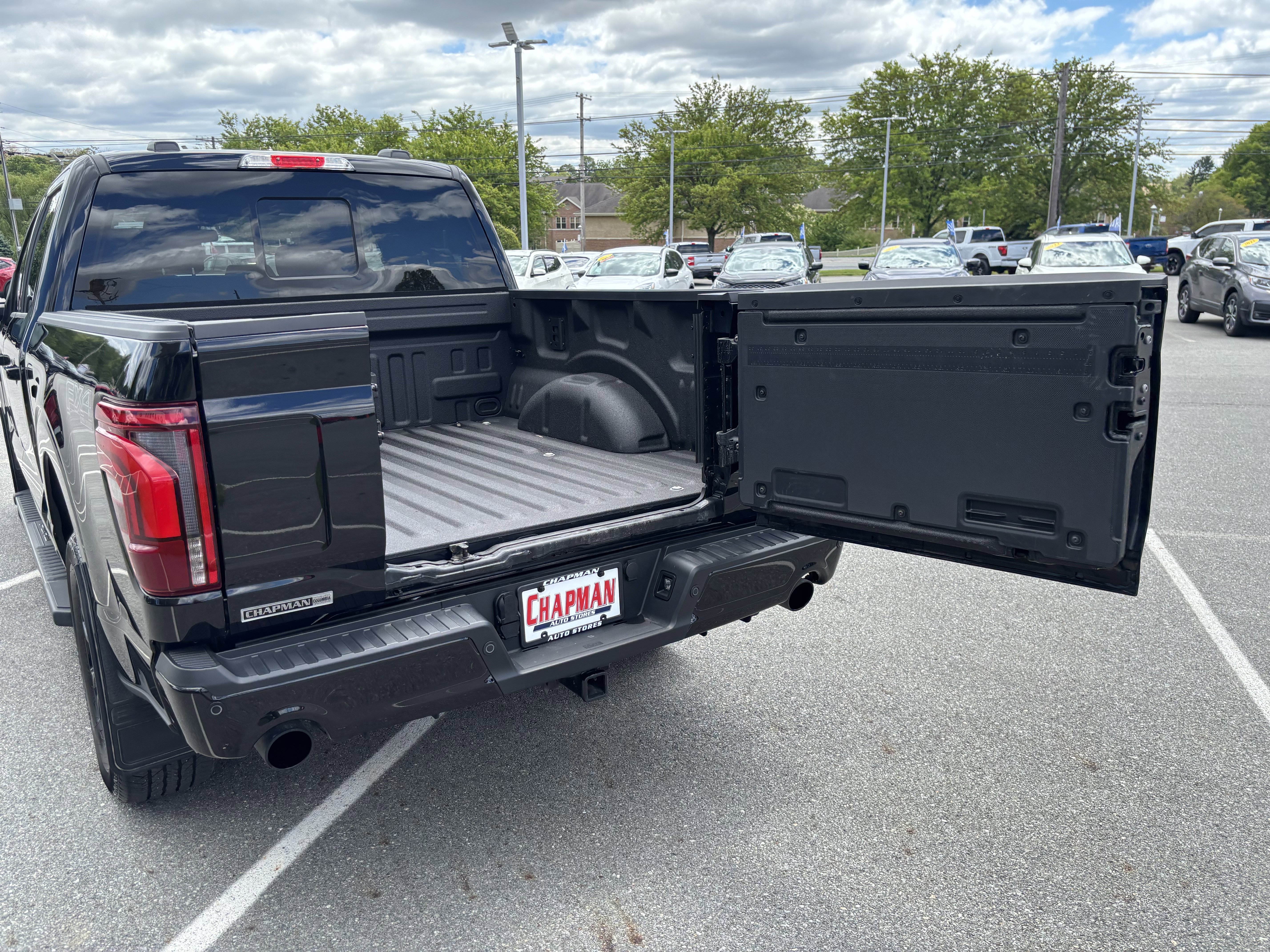 Used 2025 Black Ford LARIAT image 33