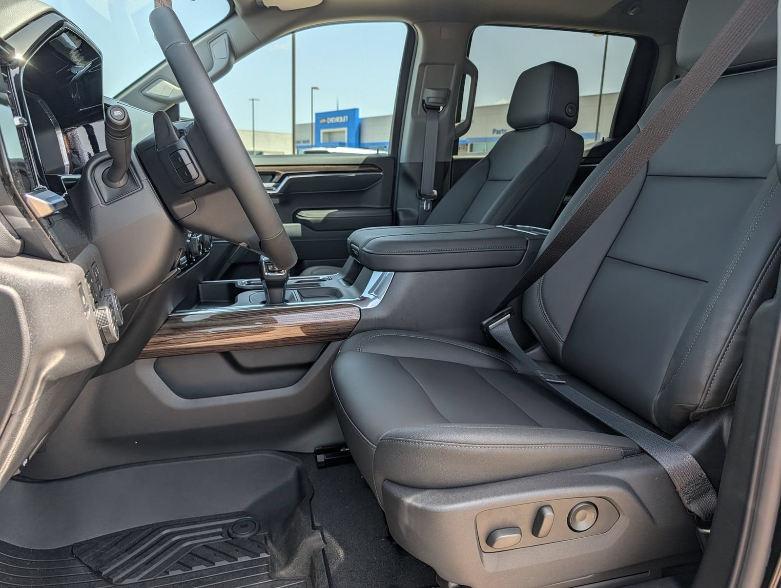 2026 Chevrolet Silverado 1500 LT Trail Boss - Photo 9