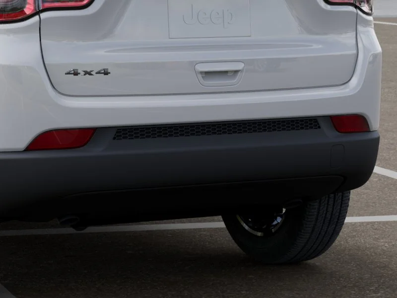 New 2026 Bright White Clearcoat Jeep Latitude image 42