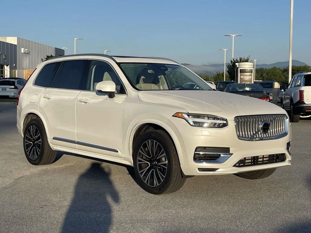 Used 2025 Crystal White Metallic Volvo Plus image 1
