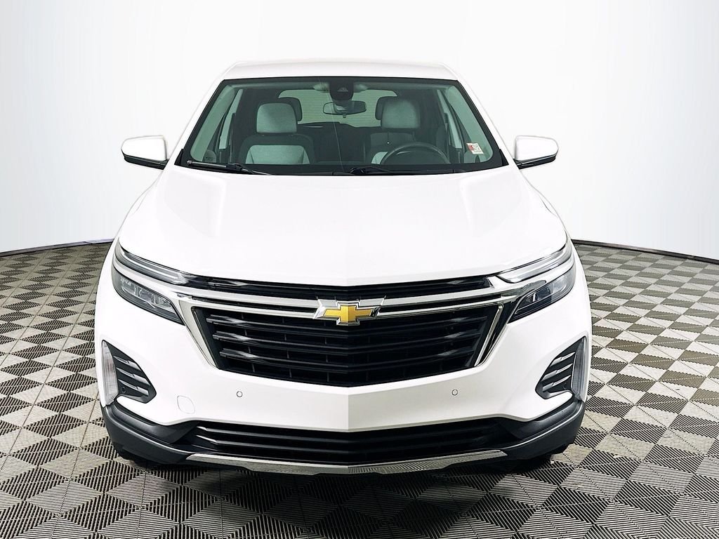Used 2023 Summit White Chevrolet LT image 2