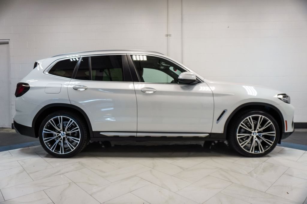 Used 2023 White BMW xDrive30i image 37