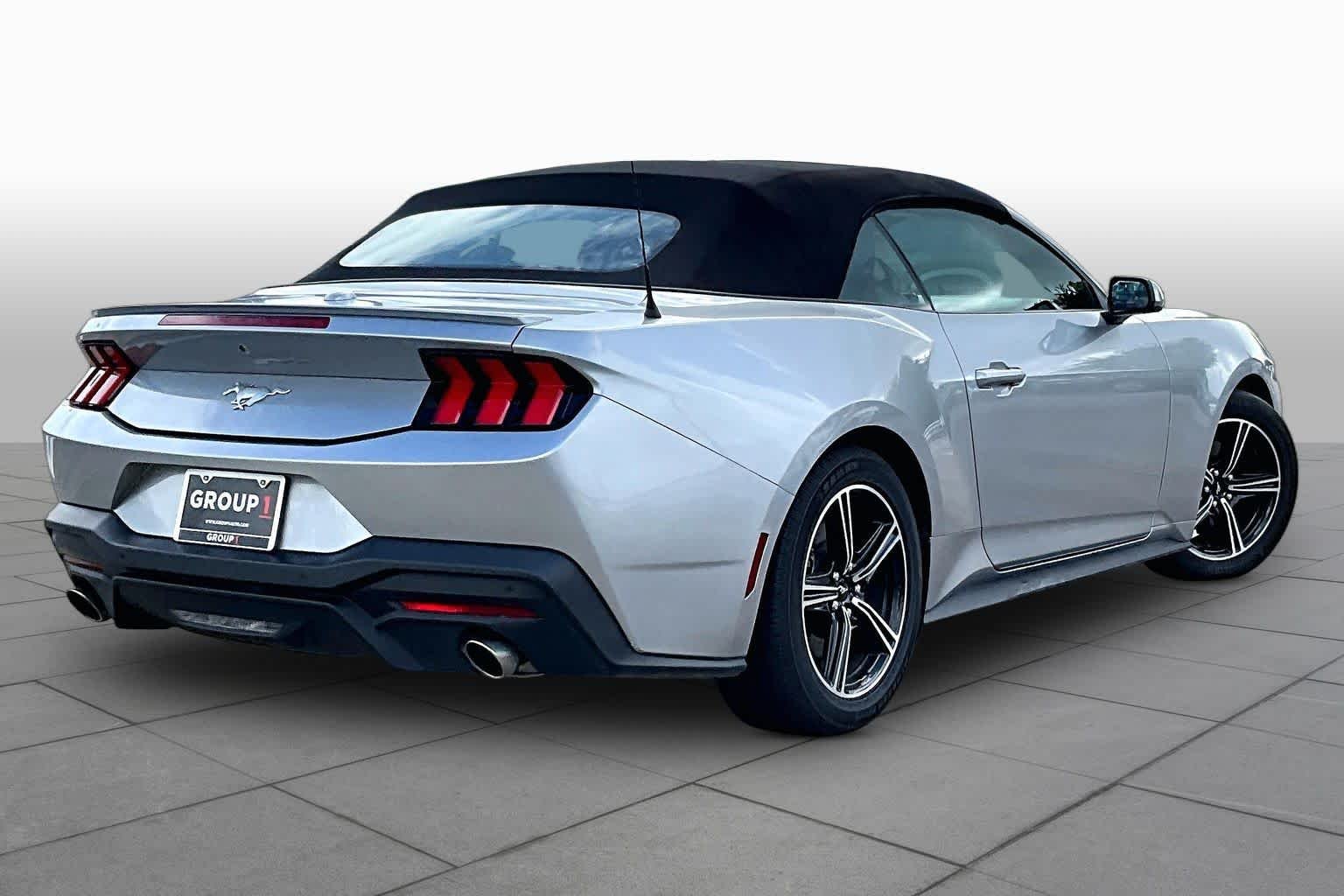 Used 2025 Iconic Silver Metallic Ford EcoBoost Premium image 11