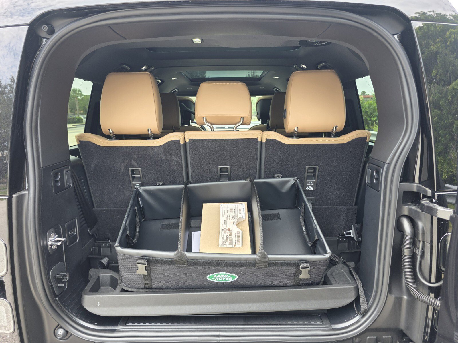 New 2026 Carpathian Grey Land Rover P400 X-Dynamic SE image 15