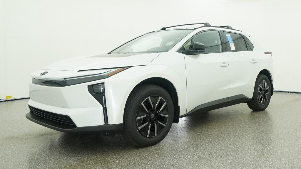 New 2026 Wind Chill Pearl Toyota XLE image 38
