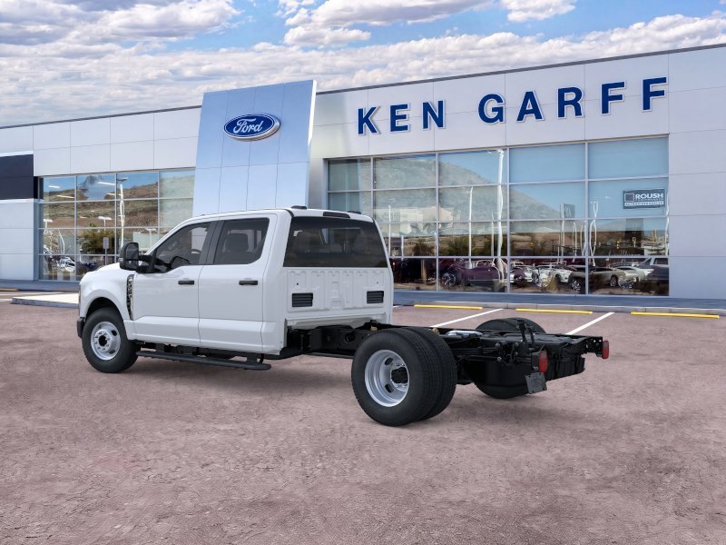 New 2026 Oxford White Ford XL image 4