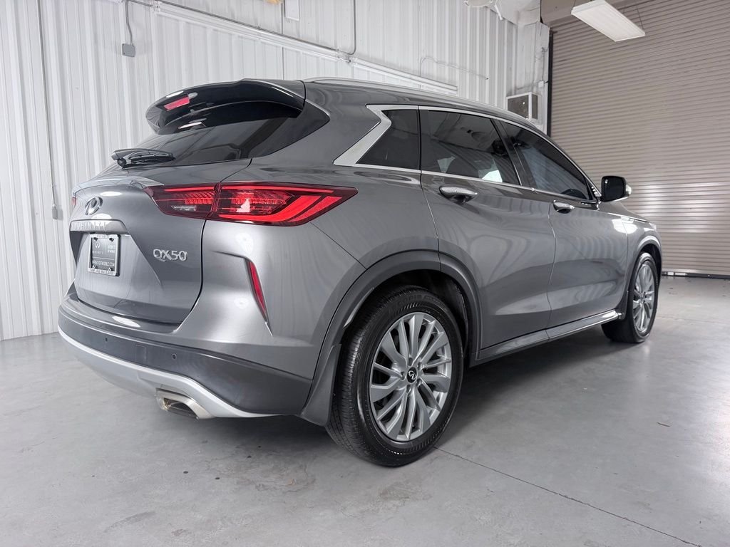Used 2023 Gray INFINITI LUXE image 5