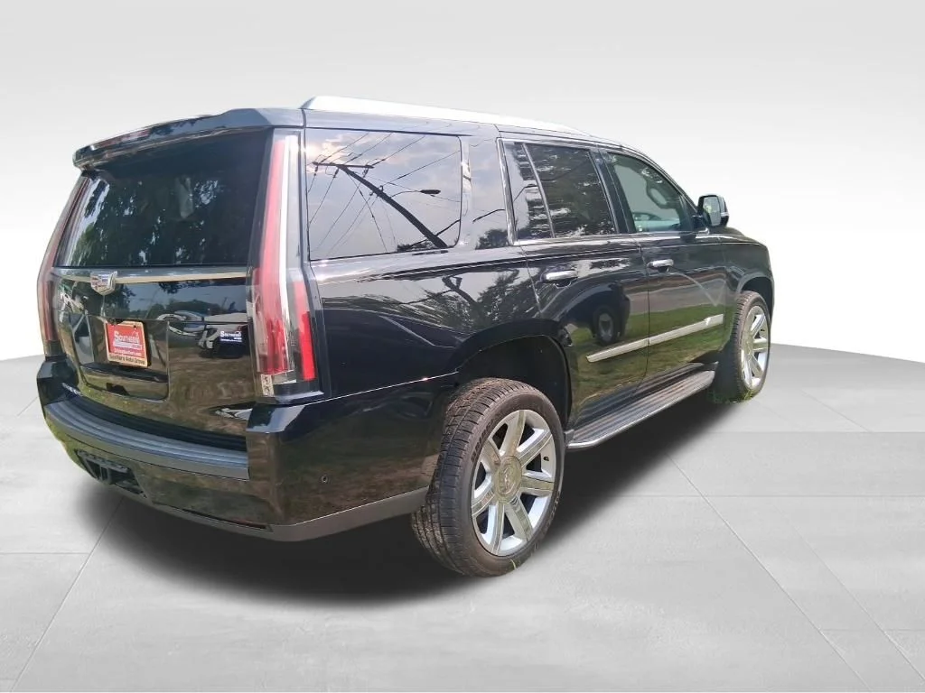 Used 2017 Black Cadillac Luxury image 4