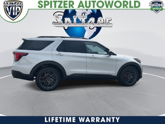New 2026 Space White Metallic Ford ST image 16