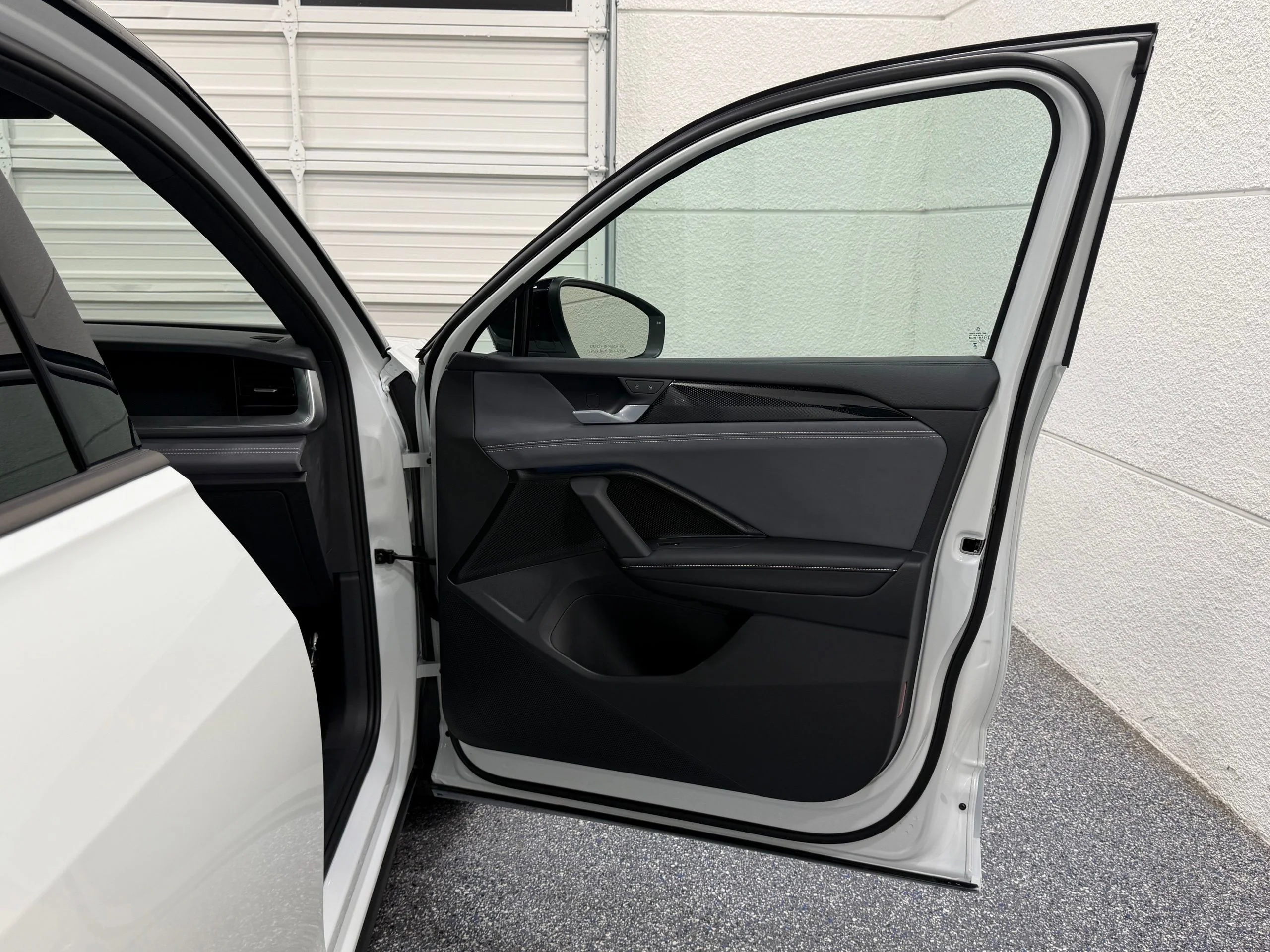 New 2026 White Volkswagen SE R-Line Black image 29