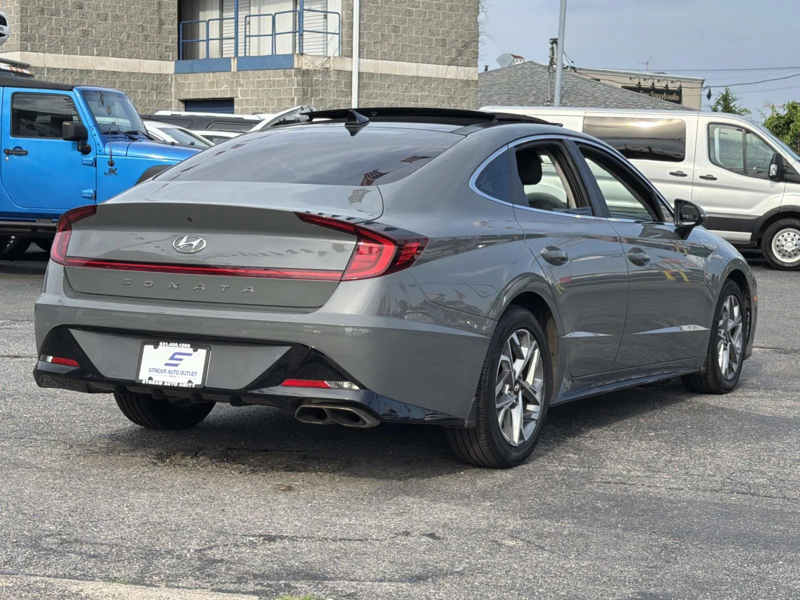 Used 2021 Gray Hyundai SEL image 7