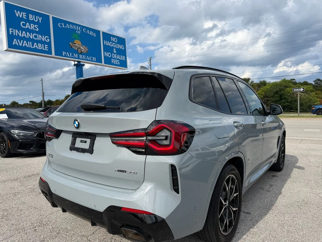 Used 2024  BMW xDrive30i image 6