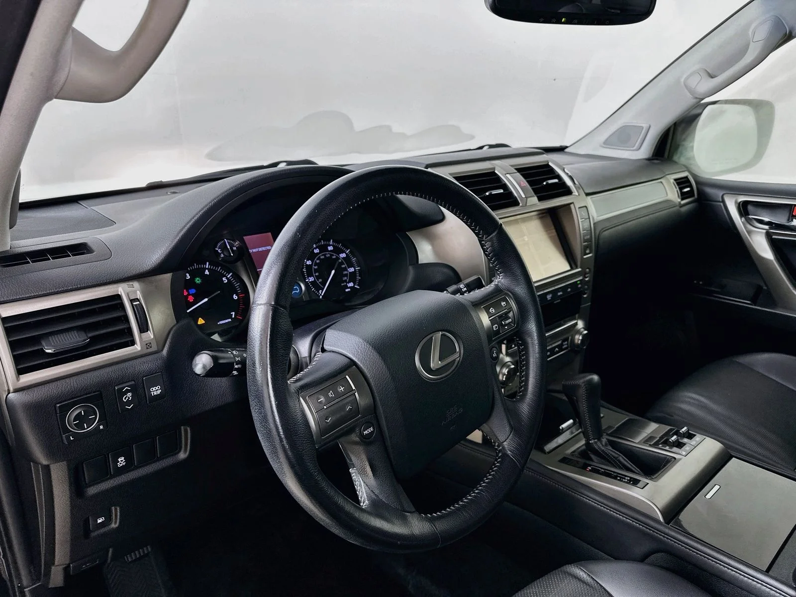 Used 2014 Black Lexus  image 32