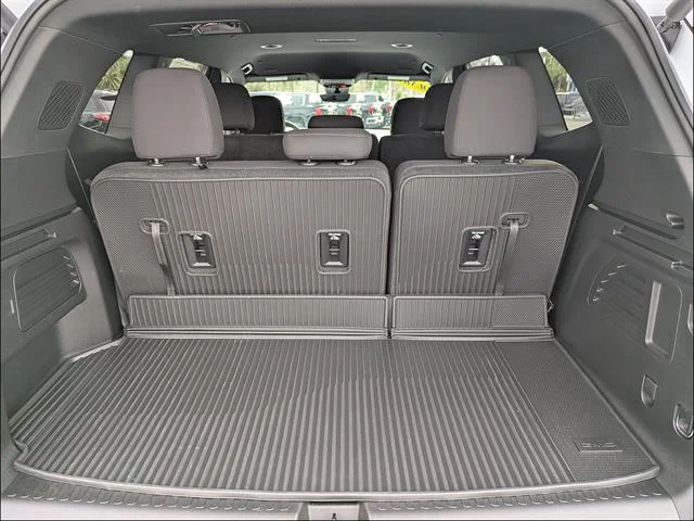 2026 GMC Acadia Elevation - Photo 13
