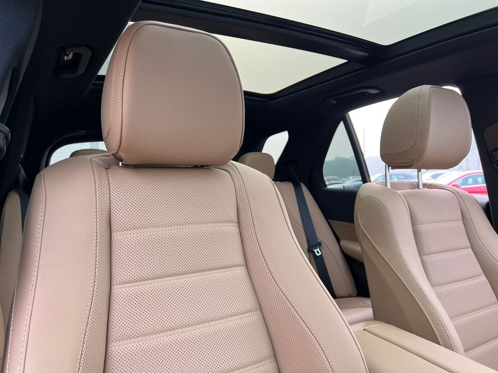 New 2026 MANUFAKTUR Ireland Mid Green Metallic Mercedes-Benz GLE 350 image 28