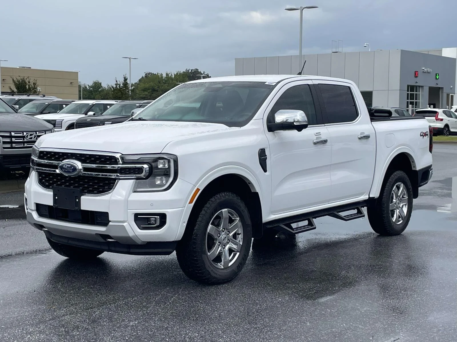 Used 2024 Oxford White Ford LARIAT image 27