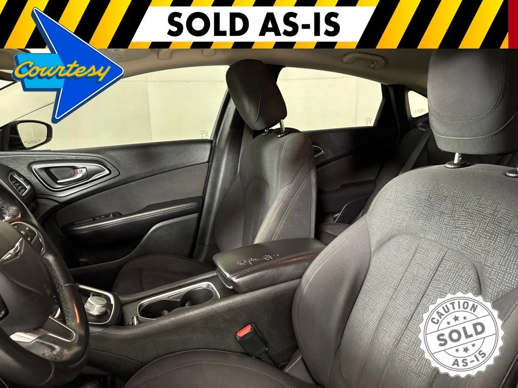 Used 2015 Black Chrysler Limited image 26
