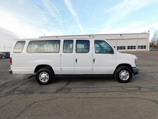 Used 2012 White Ford XLT image 2