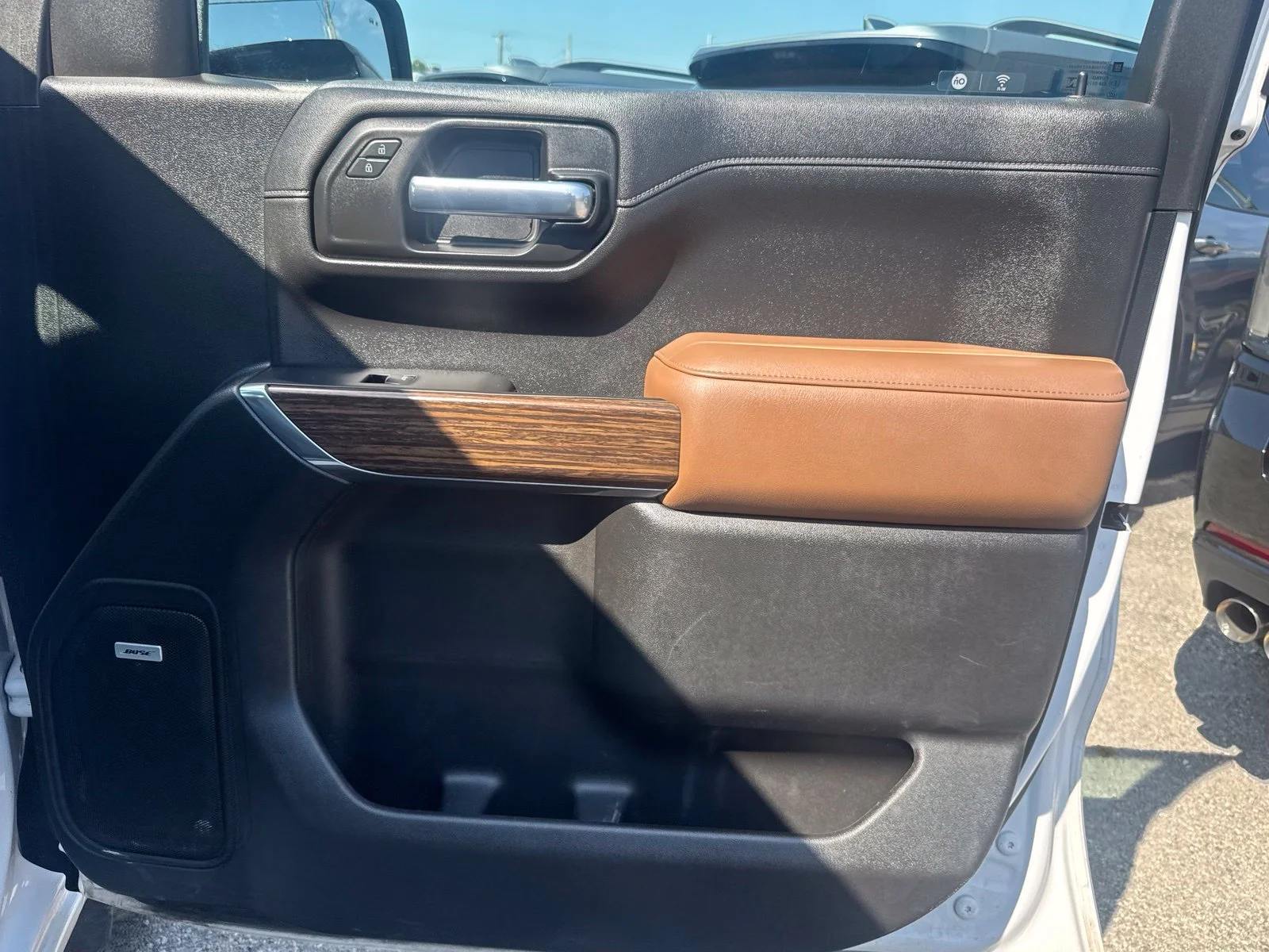 Used 2020 Beige Chevrolet High Country image 36