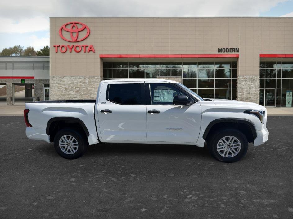 2026 Toyota Tundra SR5 - Photo 9